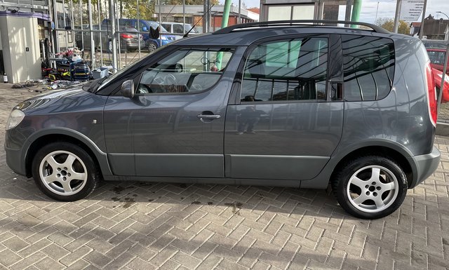 Skoda Roomster Scout  SHZ TEMPOMAT KLIMA TÜV NEU - bilder 5