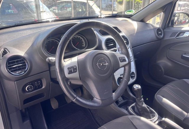 Opel Corsa D 1.2 "150 Jahre "  1 Jahr TÜV + Ölwechsel neu - foto 2