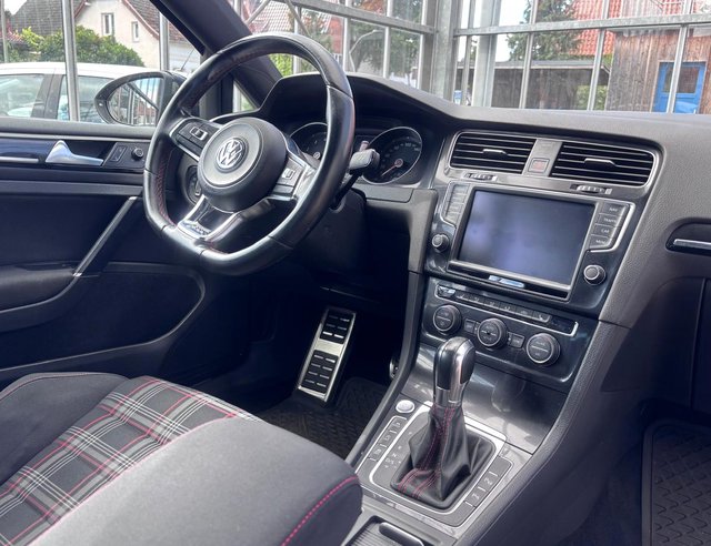 Volkswagen Golf VII 2.0 GTI Performance BMT  NAVI/KAMERA/LED - foto 4