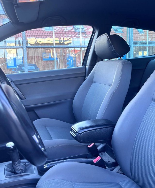 Volkswagen Polo 1.2 Black Edition  TÜV NEU/8-fach bereift - foto 5