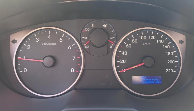 Hyundai i20 1.2 FIFA World Cup Edition  GANZJAHRESREIF./TÜV. - photo 8