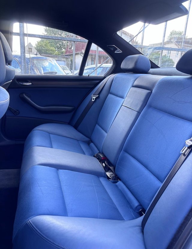 BMW 318 i AUTOMATIK Edition Lifestyle  SITZHEIZ./TÜV NEU - bilder 6
