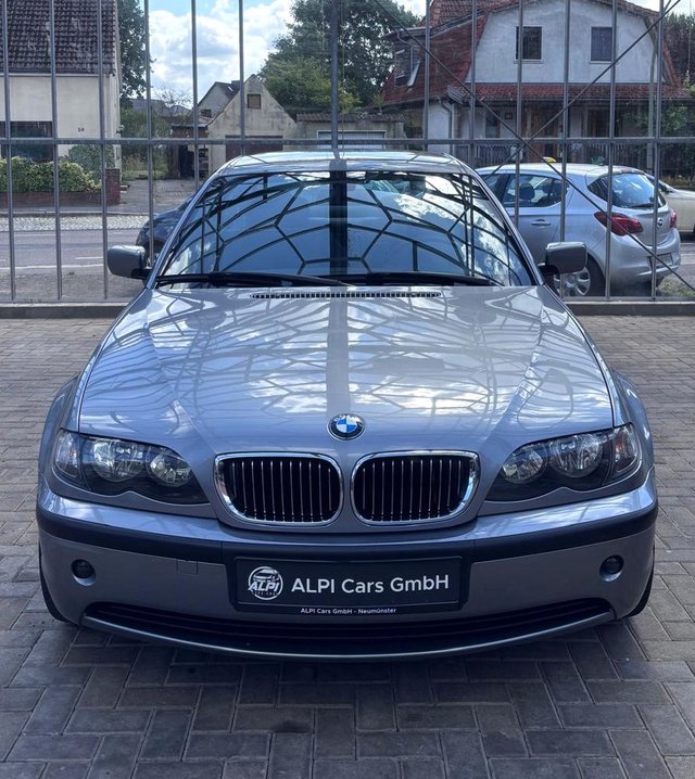 BMW 318 i AUTOMATIK Edition Lifestyle  SITZHEIZ./TÜV NEU - bilder 3