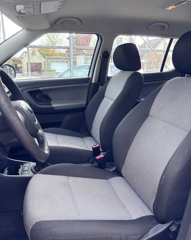 Skoda Fabia 1.2 TSI  TÜV + STEUERKETTE NEU - bilder 4