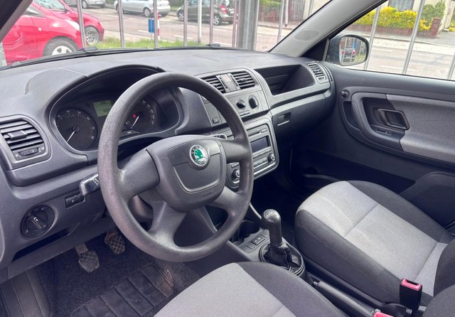 Skoda Fabia 1.2 TSI  TÜV + STEUERKETTE NEU - bilder 2