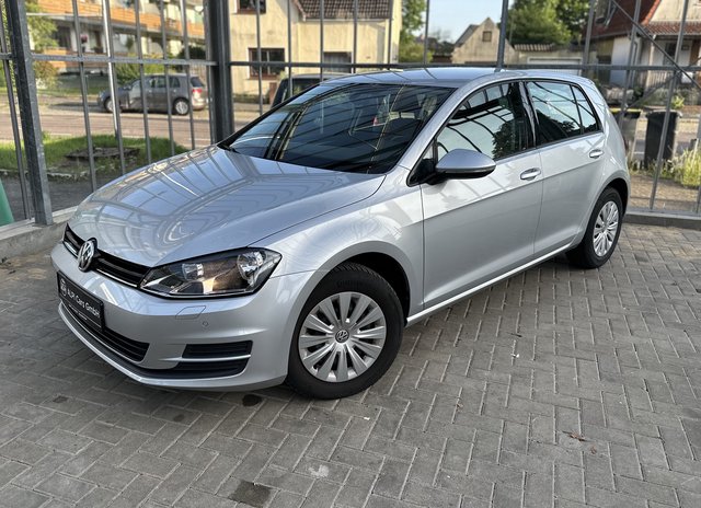 Volkswagen Golf 1.2 TSI Trendline  STANDHEIZ./EINPARKHILFE V+H - photo 1