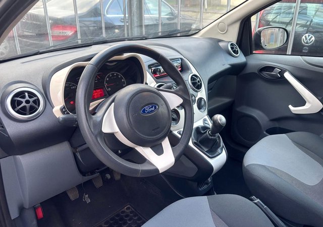 Ford Ka 1.2 Titanium  EINPARKHILFE / TÜV NEU - bilder 2