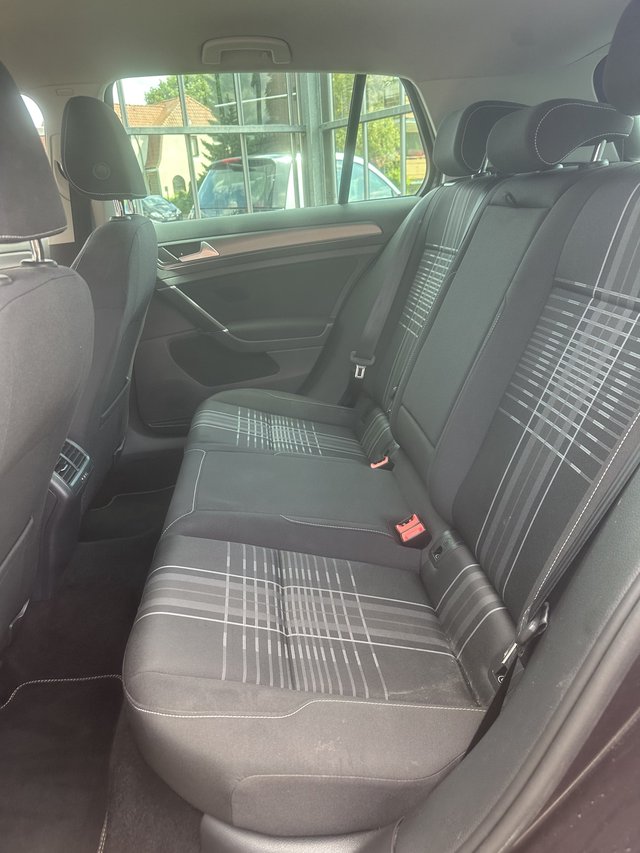 Volkswagen Golf VII 1.2 TSI Lounge  AUTOMATIK/CARPLAY/SITZH. - bilder 10