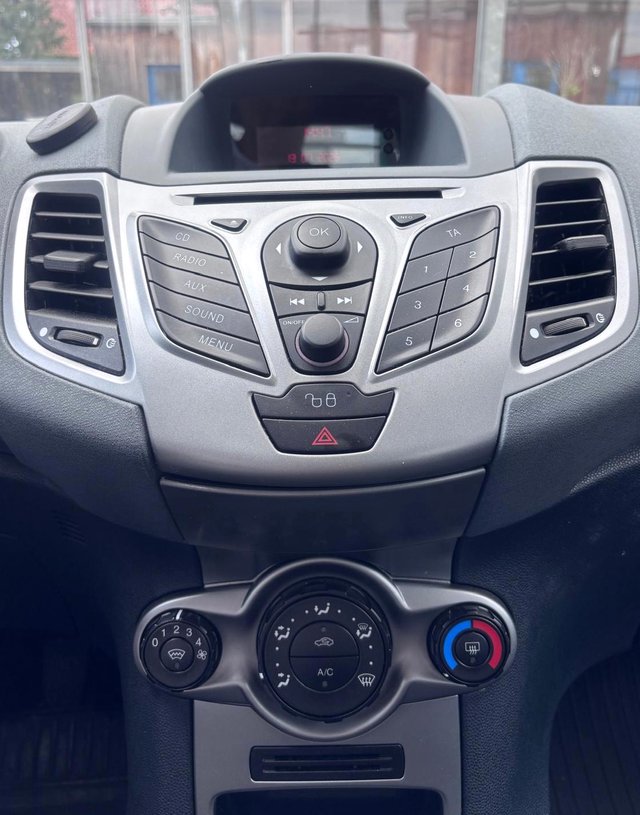 Ford Fiesta 1.2 Trend  4-TÜRER/TÜV - photo 9