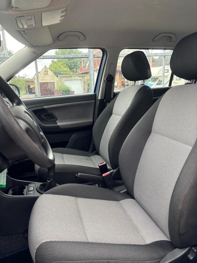 Skoda Fabia 1.2 Combi  TÜV NEU/STEUERKETTE NEU - photo 4