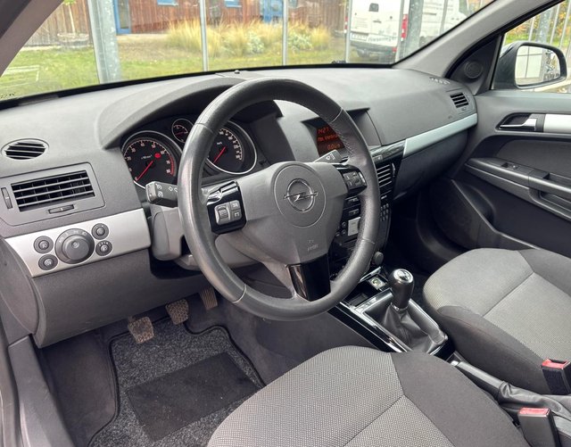 Opel Astra H 1.8 Caravan Edition  EINPARKHILFE/TÜV NEU - bilder 2