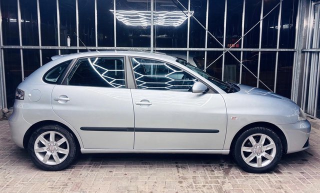 SEAT Ibiza 1.2 12V  TEMPOMAT/KLIMAAUTOMATIK/TÜV 10/2026 - bilder 9