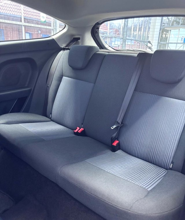 Ford Fiesta 1.25 Trend Edition  TÜV NEU/FINANZIER./KLIMA - photo 8