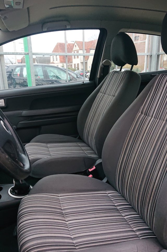 Volkswagen Fox 1.2  TÜV NEU 02/2027 + ÖLWECHSEL NEU - photo 4