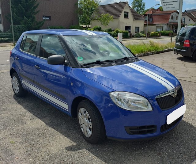 Skoda Fabia 1.2 HTP  TÜV NEU/8-fach bereift - bilder 1