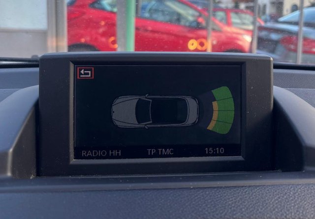 BMW 120i  NAVI/EINPARKHILFE/AHK - bilder 6