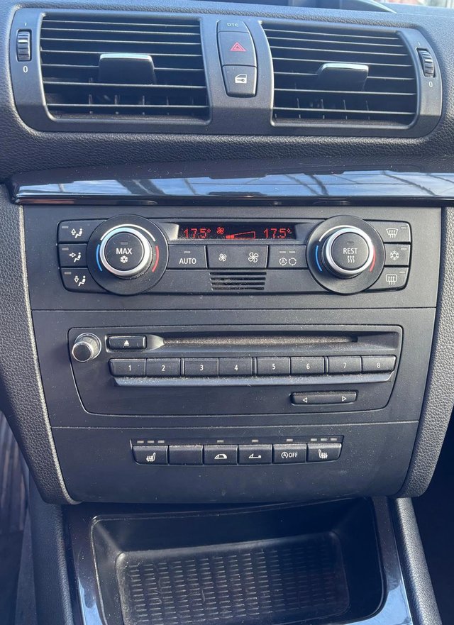 BMW 120i  NAVI/EINPARKHILFE/AHK - bilder 7