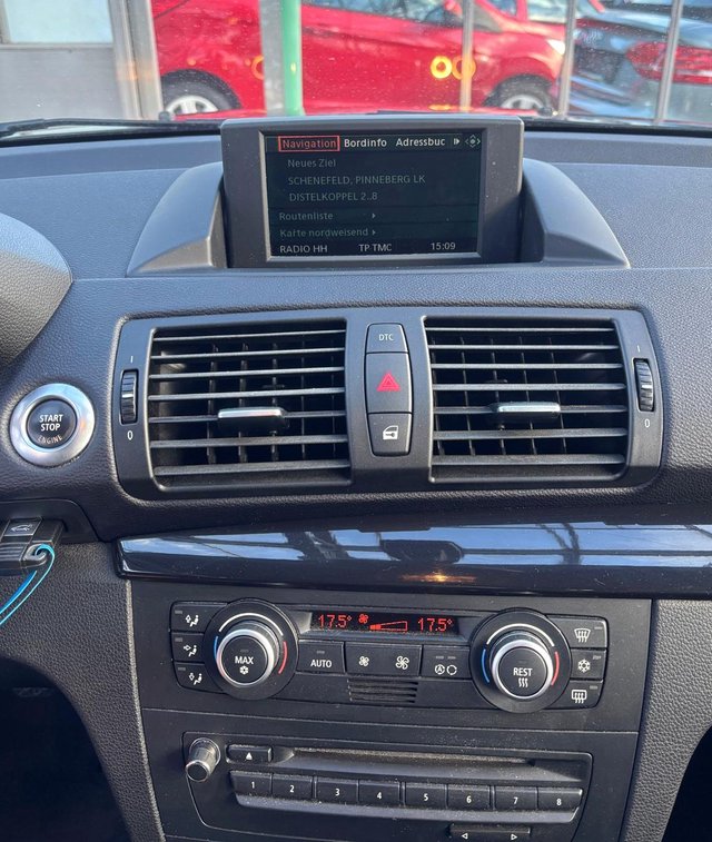 BMW 120i  NAVI/EINPARKHILFE/AHK - bilder 4