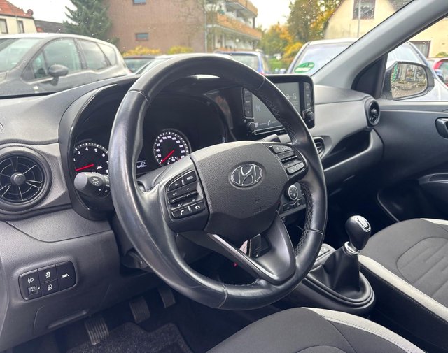 Hyundai i10 1.0 Trend  CARPLAY/SPURHALTE-ASS./1.HAND - bilder 2