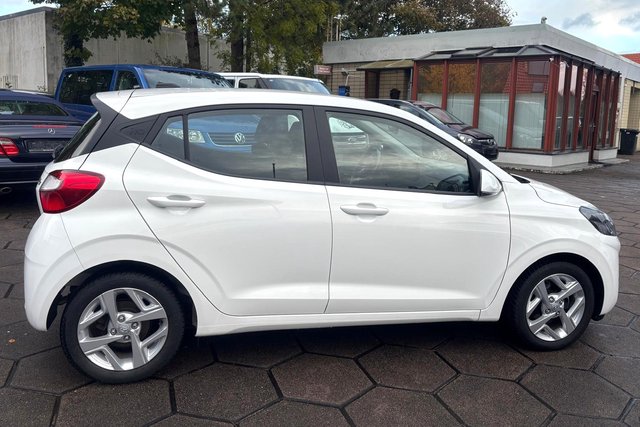 Hyundai i10 1.0 Trend  CARPLAY/SPURHALTE-ASS./1.HAND - bilder 8