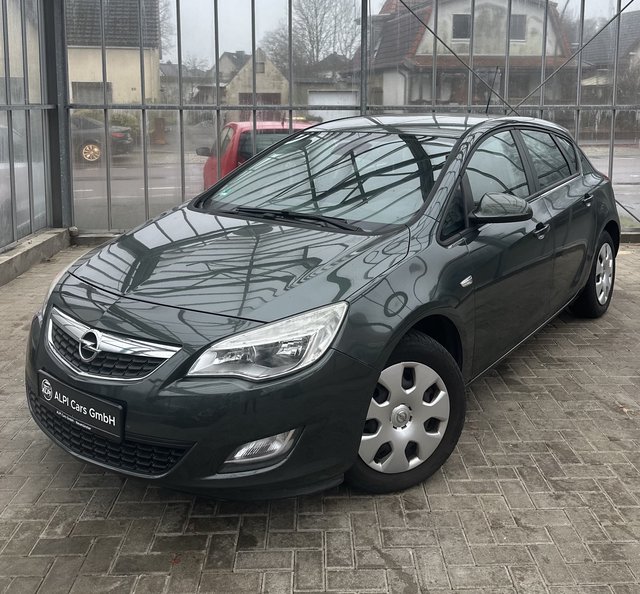 Opel Astra J 1.6 Edition  TEMPOMAT/TÜV NEU - photo 1