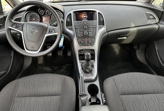 Opel Astra J Sports Tourer Selection TEMPOMAT NAVI SHZ - bilder 2