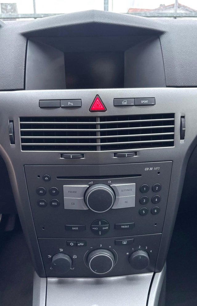 Opel Astra H CC 1.8 5T Elegance AUTOMATIK EINPARKHILFE/TÜV NEU - photo 10