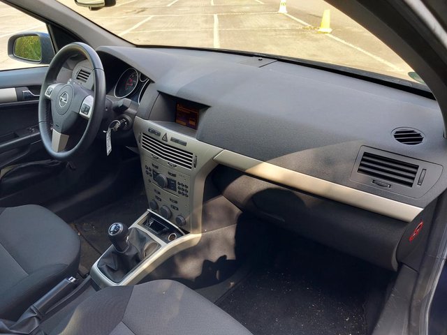 Opel Astra H 1.4 Innovation  1.HAND/EINPARKHILFE/TEMPOMAT - foto 3