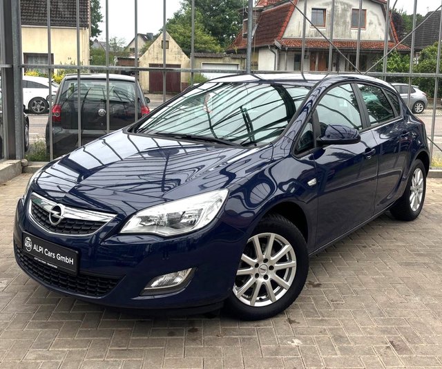 Opel Astra J 1.4 Selection  TÜV NEU/FINANZIERUNG - photo 1
