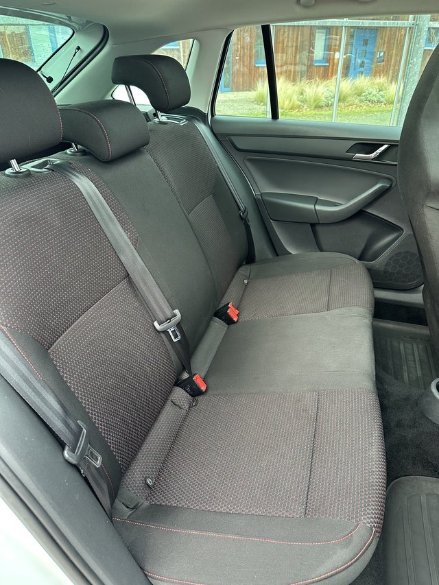 Skoda Rapid Spaceback 1.2 TSI Style Plus  PANORAMA/SITZHEIZ. - foto 6