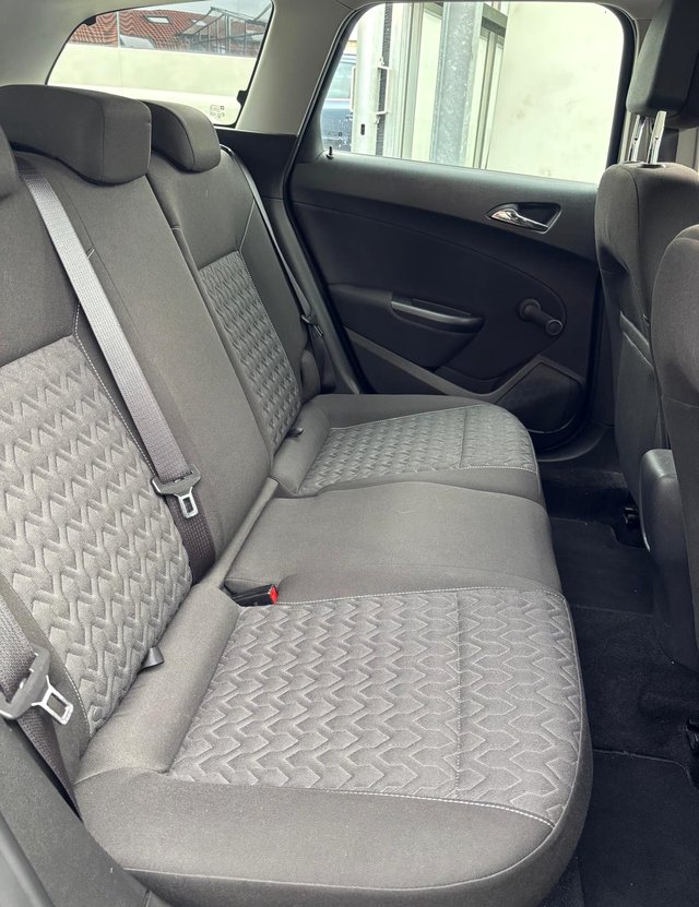 Opel Astra 1.4 Sports Tourer  EINPARKHILFE/SITZHEIZ./TÜV - bilder 8