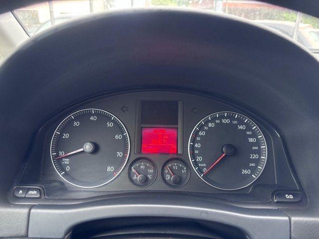 Volkswagen Golf Plus V 1.6 FSI Trendline  EINPARKHILFE/AHK/1.HAND - bilder 10