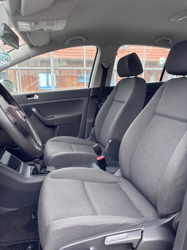 Volkswagen Golf Plus V 1.6 FSI Trendline  EINPARKHILFE/AHK/1.HAND - bilder 4