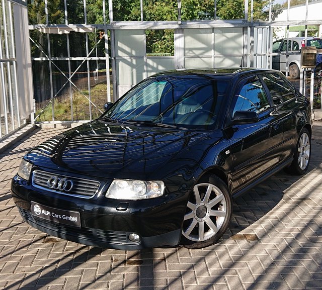 Audi A3 1.8 T S Line quattro  XENON/SITZHEIZ./TEMPOMAT - bilder 1