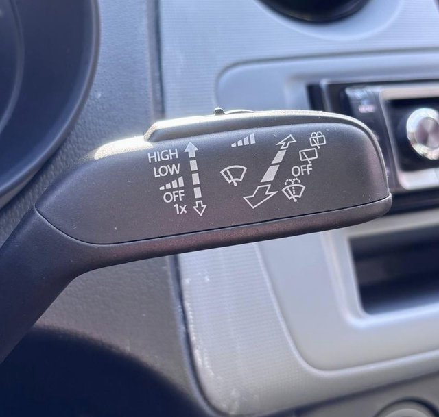 SEAT Ibiza 1.2 12V Reference  SITZHEIZUNG/TÜV 10/2027 - photo 9