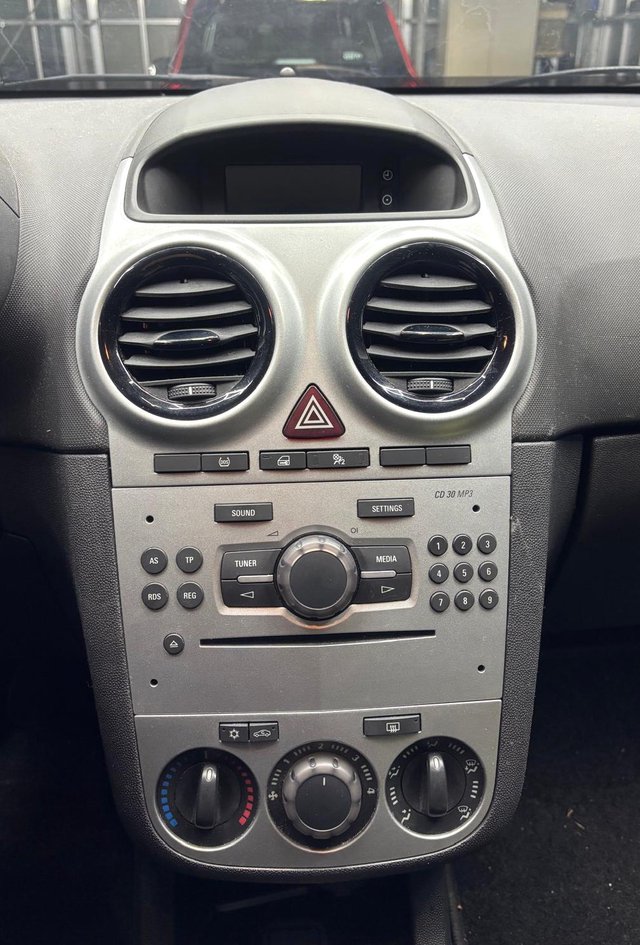 Opel Corsa D 1.2 Selection  TÜV/GANZJAHRESREIFEN - bilder 4