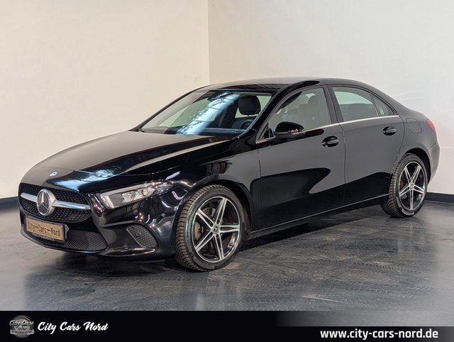 Mercedes-Benz A 180 d LED+SHZ+NAVI+TEMPO+AMBIENTE Gebrauchtwagen Kaufen | EZ 08/2021 | Preis 18.499 €