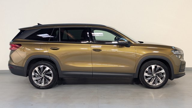 Skoda Kodiaq Selection STD.HZ+AHK+ACC+360°HUD+MATRIX - bilder 6