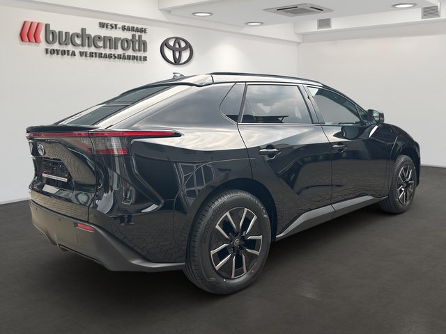 Toyota bZ4X FWD Teamplayer - bilder 5