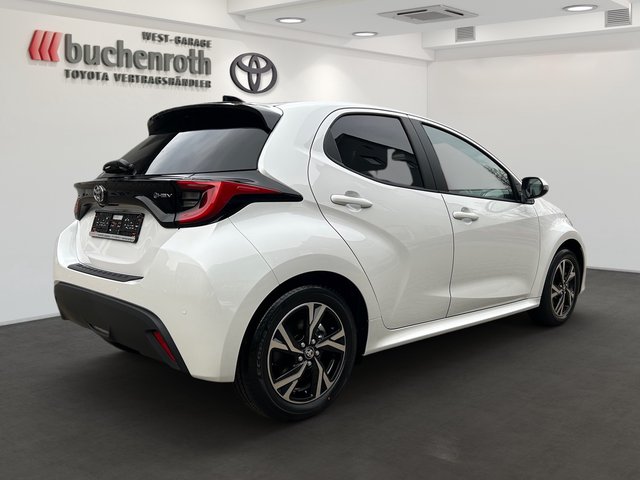 Toyota Yaris Hybrid Teamplayer + Safety - & Comfort Paket - bilder 5