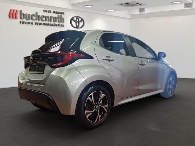 Toyota Yaris Hybrid Teamplayer + Safety - und Comfort Paket - bilder 5