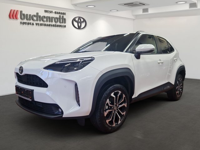 Toyota Yaris Cross Hybrid FWD Team Deutschland Winterpaket+Safty Paket - bilder 1