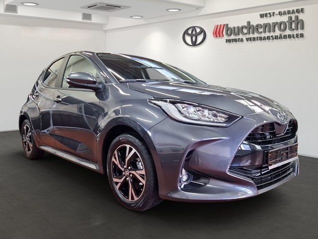 Toyota Yaris Hybrid Team D +Comfort-Paket - bilder 3
