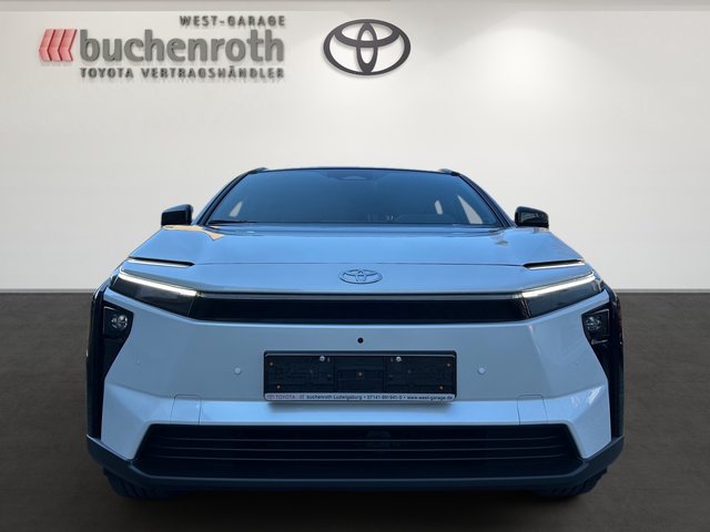 Toyota bZ4X FWD Lounge Sky ( Panoramadach ) + Sound-Paket ( JBL ) - foto 2