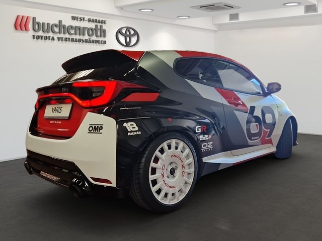 Toyota Yaris GR+Alufelgen geschmiedet, Convenience Paket Sonderfolierung Rally + Miltek Sportausspuff Keramik Schwarz + K&W Gewindefahrwerk - bilder 5