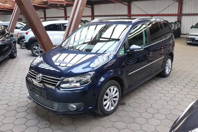 Volkswagen Touran Highline 2.0 TDI DSG NAVI CAM AHK SHZ Gebrauchtwagen Kaufen | EZ 03/2011 | Preis 5.700 €