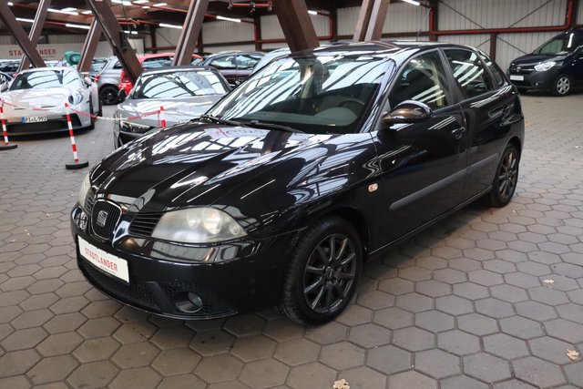 Seat Ibiza Comfort Edition 1.2 Klimaautomatik AHK Alu Used vehicle for sale | First registration 02/2007 | Price 2.990 €