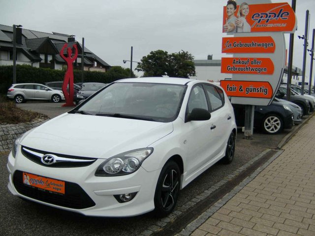 Hyundai i30 1.4 FIFA WM Edition - foto 1