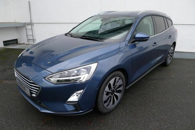 Ford Focus Turn.1.0 C&C*NAVI,LED/Komfort/WinterPaket - photo 1