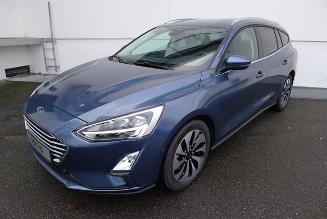 Ford Focus Turn.1.0 C&C*NAVI,LED/Komfort/WinterPaket - photo 1